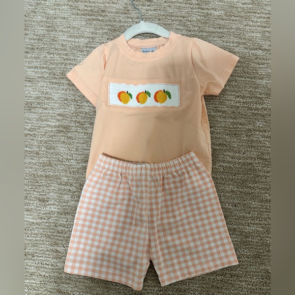 Southern Bay Smocking Company Smocked Peach set 2T - Picture 1 of 2